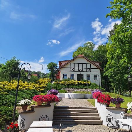 Pensjonat Petite Charlotta Jedlina-Zdroj Exterior foto